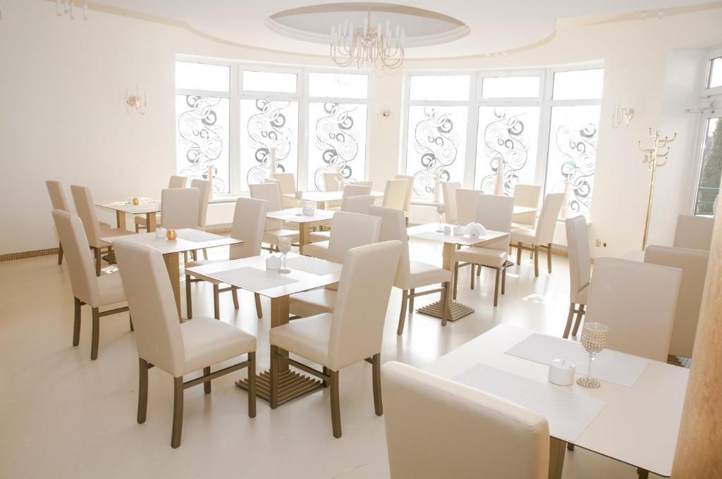 Hotel Court Wellness&Spa Kedzierzyn-Kozle Ngoại thất bức ảnh
